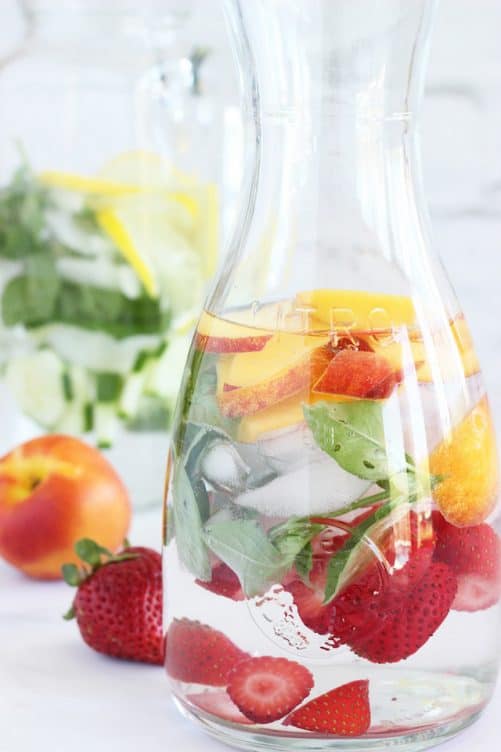 How to Make Pretty Refreshing Infused Water