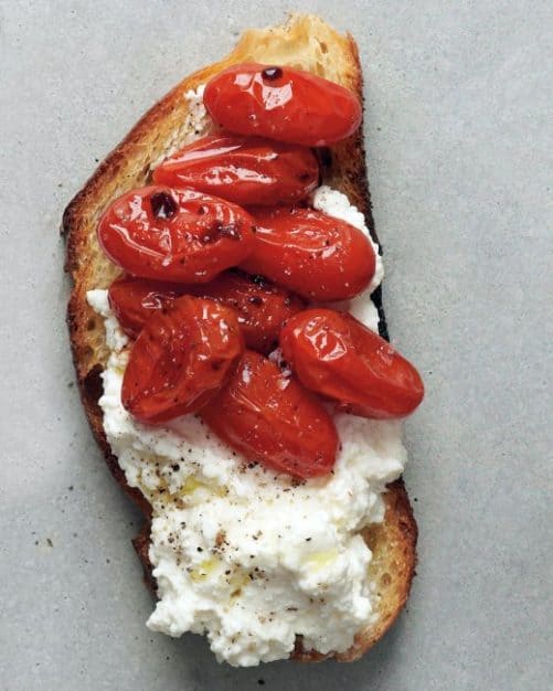 Roasted Tomato and Ricotta Crostini|Martha Stewart 